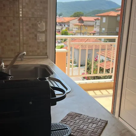 Aurora House 3*